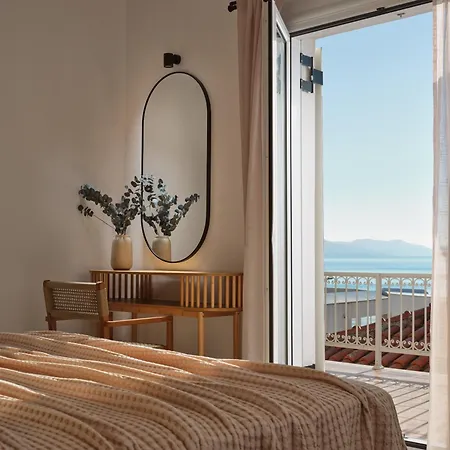 C'est La Vie - Beachfront Apartahotel