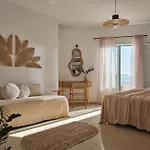 מלון דירות C'est La Vie - Beachfront לגאנאס