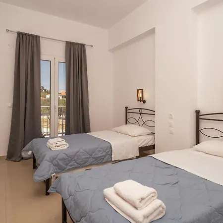 C'est La Vie - Beachfront Aparthotel Laganas