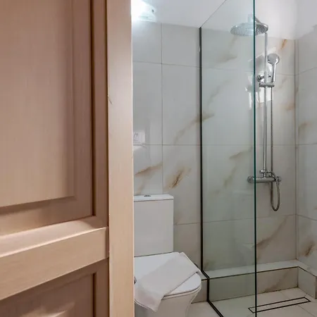 Appart hôtel C'est La Vie Rooms&suites 3*