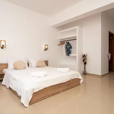 Lejlighedshotel C'est La Vie And Laganas